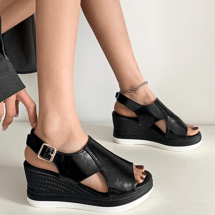 Baylie - Stylische Metallic-Sandalen