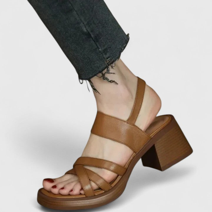 Celeste - Elegante Kreuzsandalen