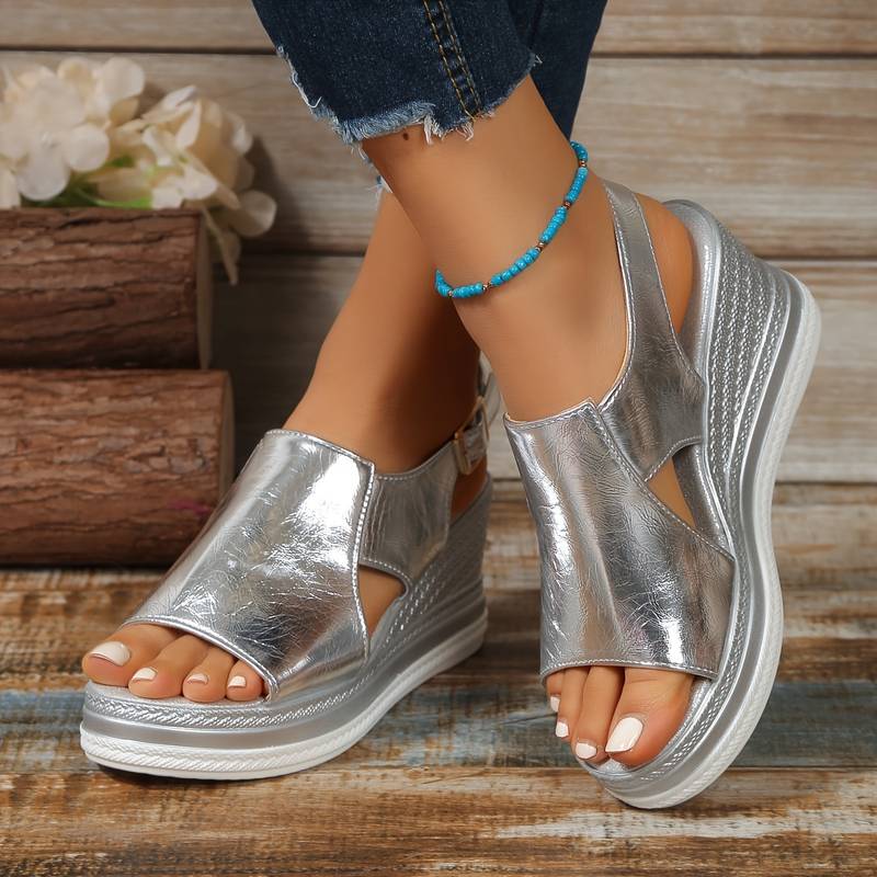 Baylie - Stylische Metallic-Sandalen