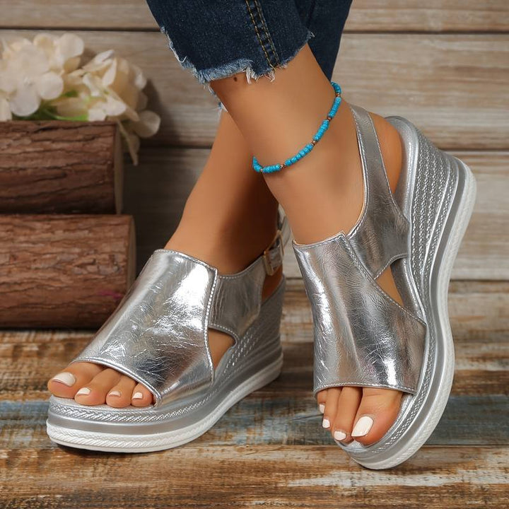 Baylie - Stylische Metallic-Sandalen